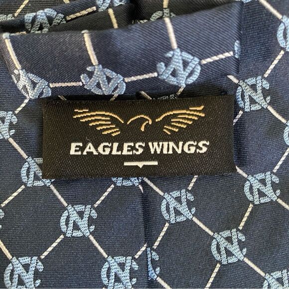 Eagles Wings Men's 100% Silk NC Tarheels Blue Patterned Tie - Picture 2 of 5